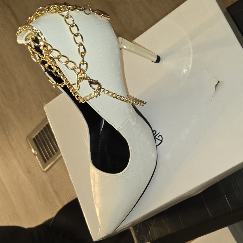 Size 8 white pumps with gold ankle chain